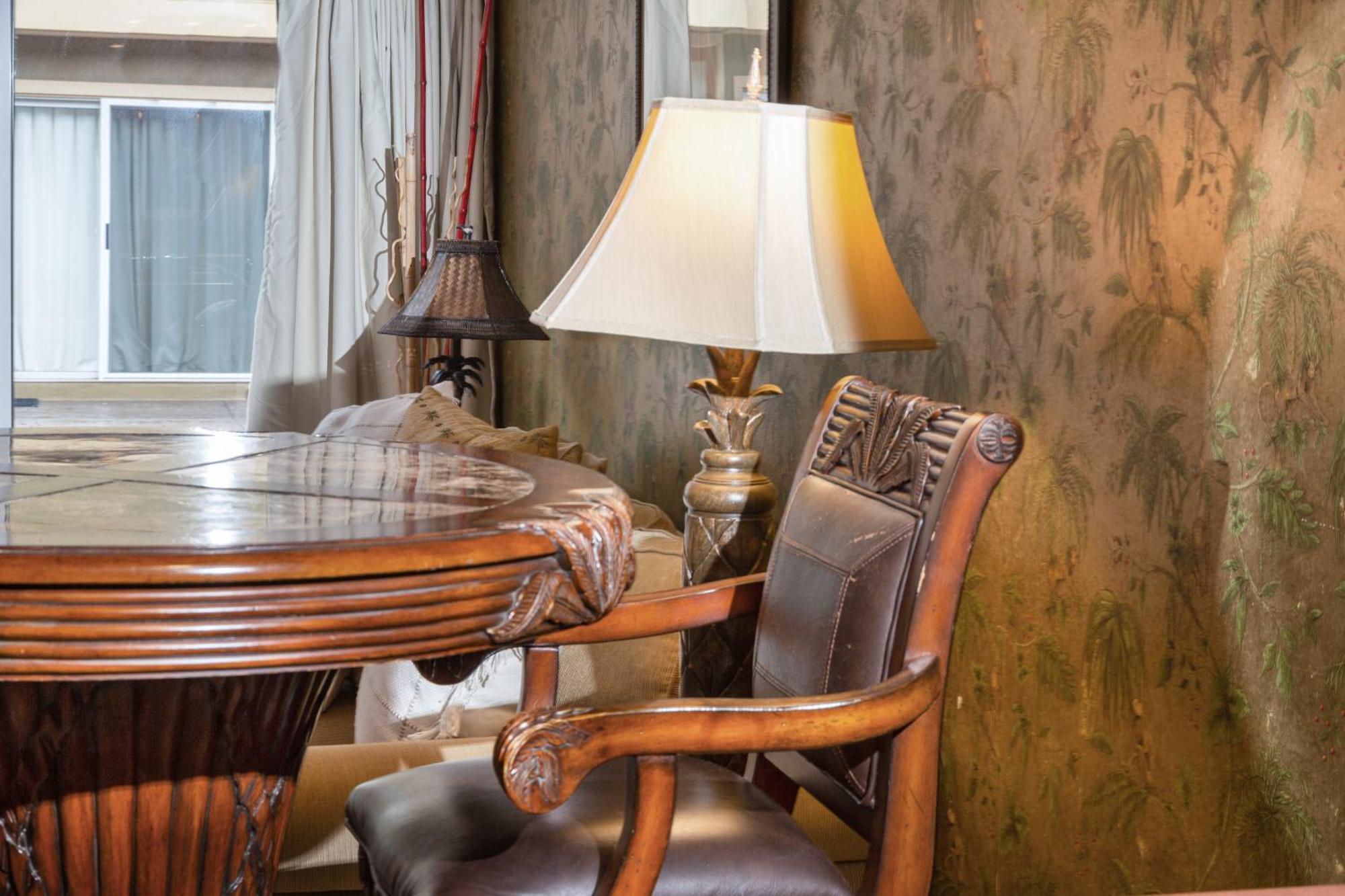 Lotus Suite, 1 Bedroom, Sleeps 4, Pool & Bbq, Pre-Renovation Summer Sale Кіхеї Екстер'єр фото